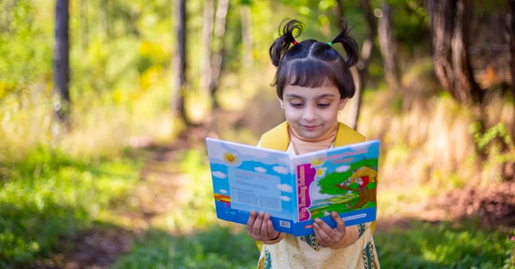 découvrez les bases de la lecture précoce pour aider les enfants à développer leurs compétences en alphabétisation dès le plus jeune âge.